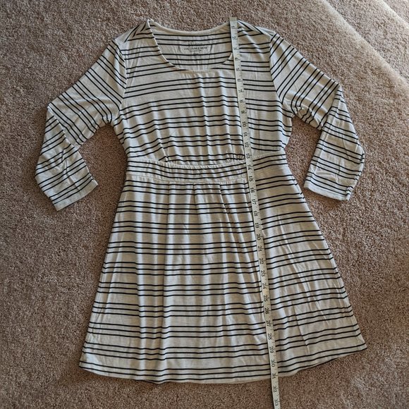 ⭐ Soma striped nightgown size Medium - Picture 8 of 11